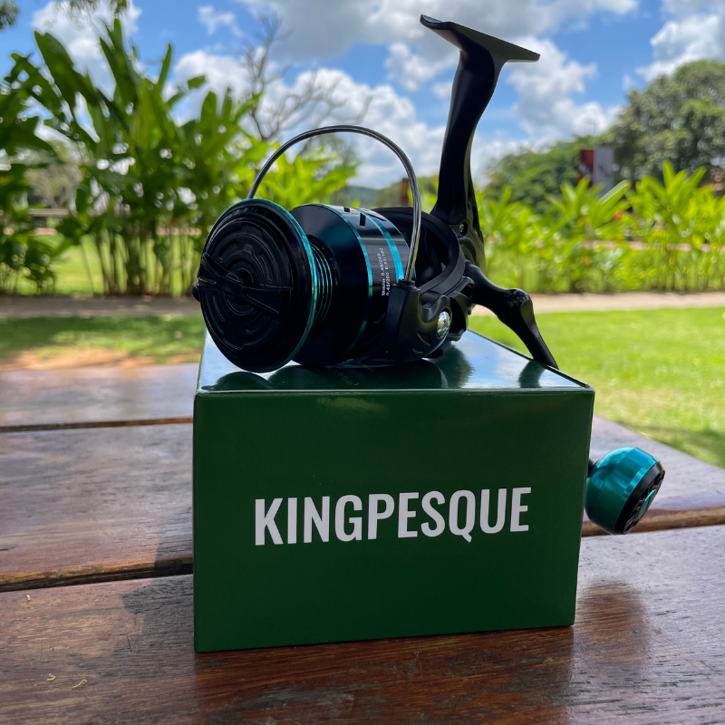 Molinete Kingpesque AzureX Com Até 10kg Drag + Óculos Polarizado Kingpesque Grátis