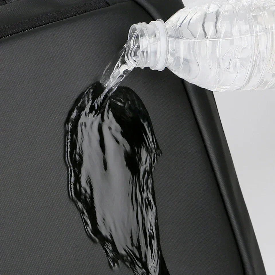 Mochila Executiva Casavelli S086 - Notebook 15`, Impermeável e Porta USB